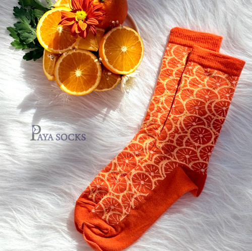 جوراب ساقدار دخترانه نارنجی با طرح میوهای